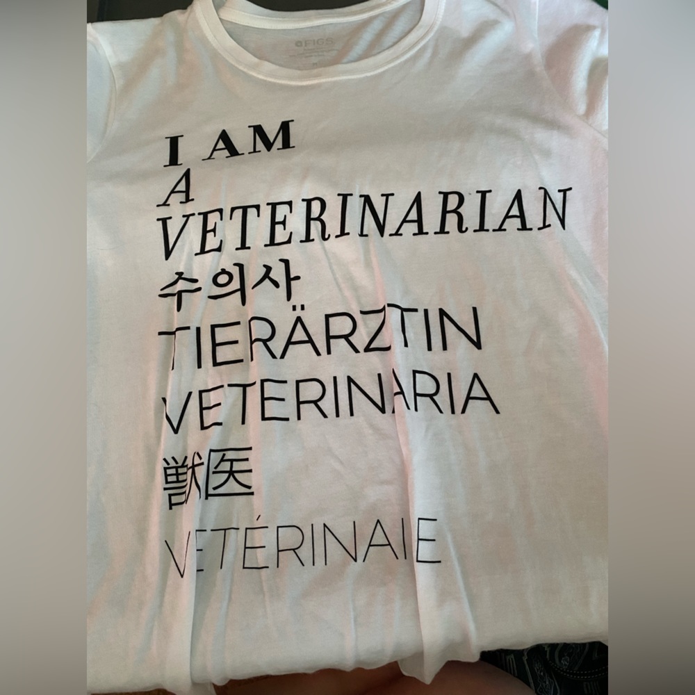 NWOT Figs Veterinarian Medium T Shirt